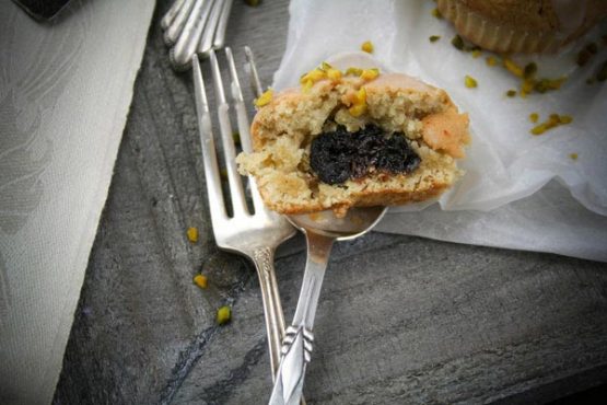 Gefüllte Nussmuffins mit Zitronenguss • veggies | vegan
