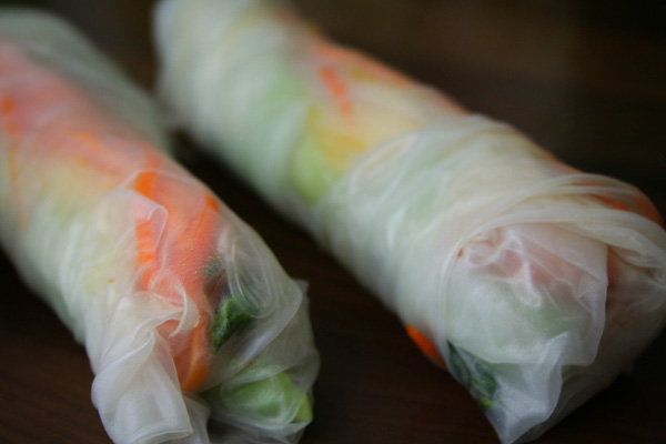 Vegane Sommerrollen Mit Chili Erdnussdip Veggies Vegan