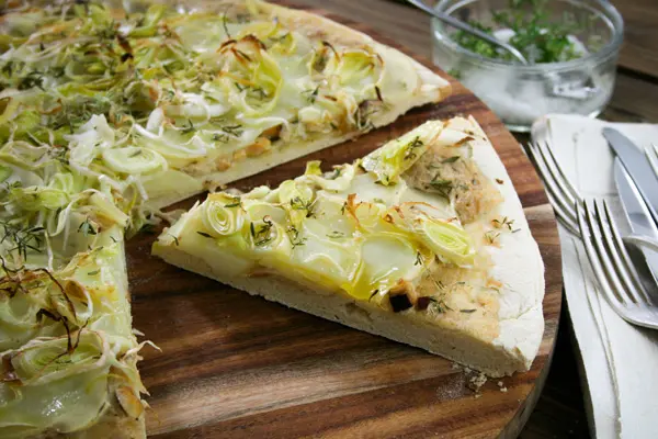 Thymian-Kartoffel-Pizza mit Lauch