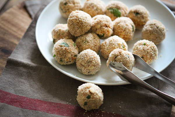 Einfaches Rezept für vegane Tofubällchen - leckere Snackbällchen vegan