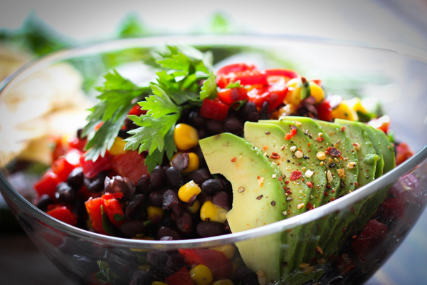 Tex-Mex Salat mit Limettendressing & Avocado