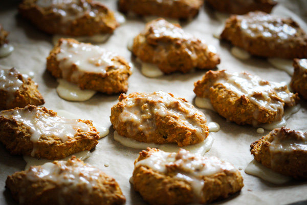 Kürbis Cookies mit Ingwer-Icing