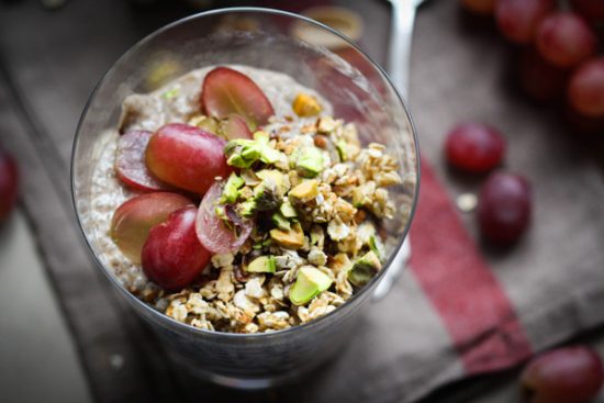 Chia-Trauben Müsli mit Hafercrispy • veggies | vegan Chia-Trauben Müsli mit Hafercrispy • veggies | vegan