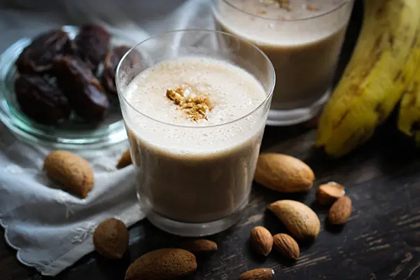 Mandel-Bananen Shake