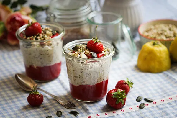 Erdbeer-Buchweizen-Porridge