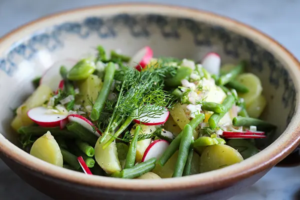 Bohnen-Sommersalat mit Dill