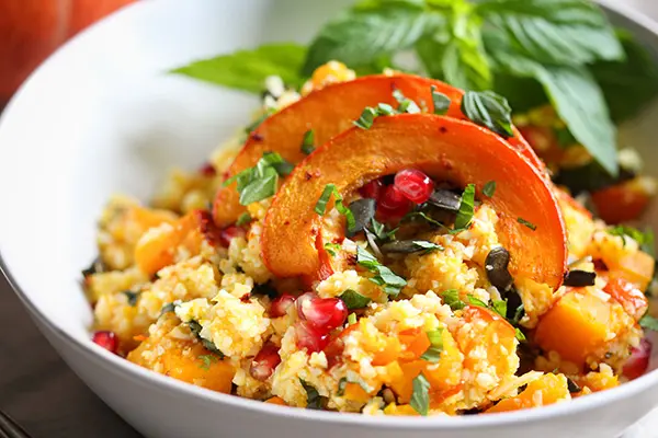 Blumenkohl-Couscous mit frischer Minze