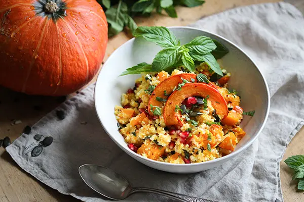 Blumenkohl-Couscous mit Ofenkürbis & frischer Minze