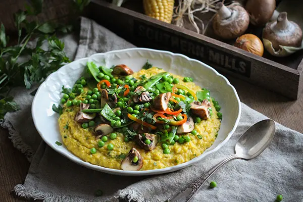 Polenta aus frischem Mais mit Gemüse
