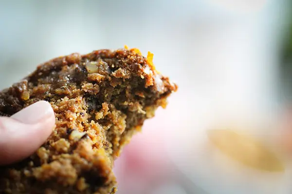 Veganer, glutenfreier Quinoa-Rüblikuchen