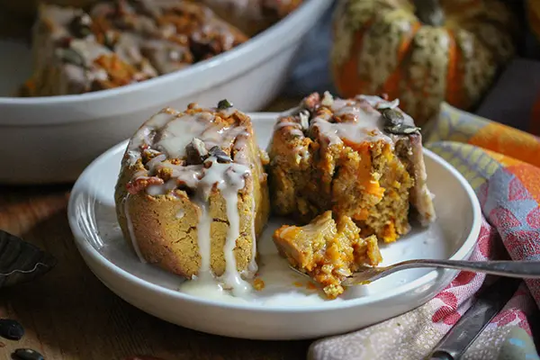 Vegane glutenfreie Kürbis-Zimt-Buns