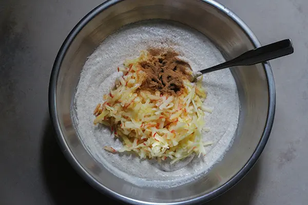 Quinoa-Apfel-Pancake-Teig