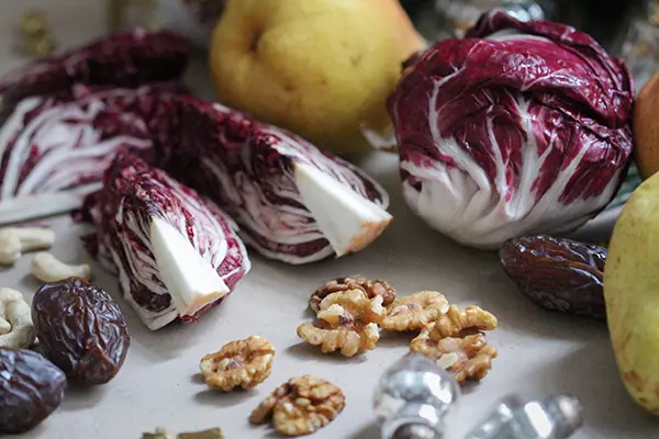 Zutaten für karamellisierten Radicchio mit Birnen und Cashewcreme