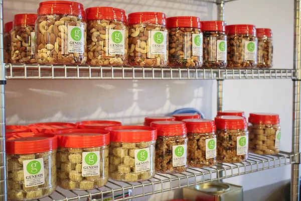 Unter dem eigenen Label verkauft das Genesis extrem leckere vegane Kekse