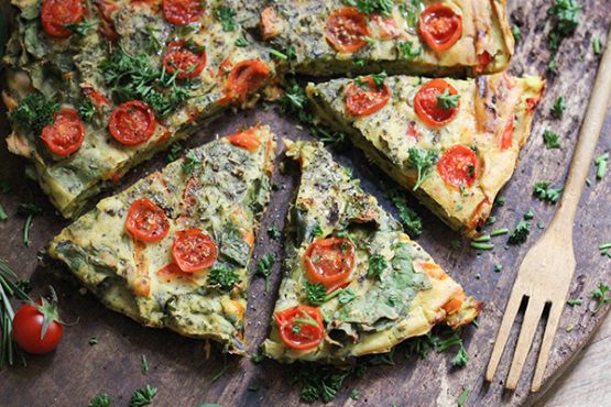 Mediterrane Mungbohnen-Spinat-Frittata • veggies | vegan