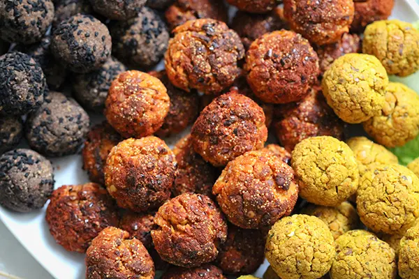 EM Snack Spezial: Vegane Bällchen zum Naschen