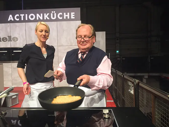 Rösti-Kochen auf der Berlin Food Week
