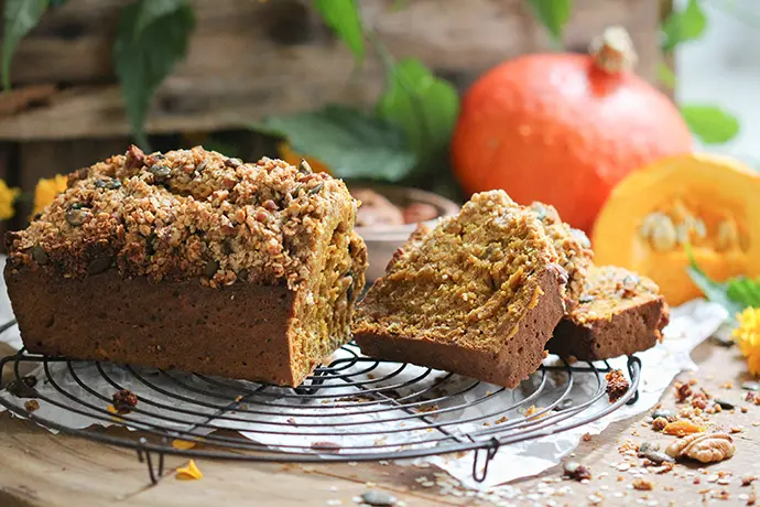 Veganer Kürbiskuchen mit Streusel