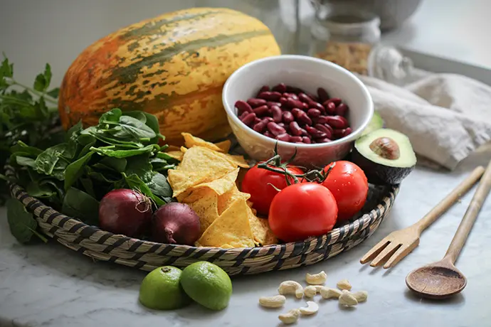 Zutaten für einen veganen Spaghetti-Kürbis à la Mexicana