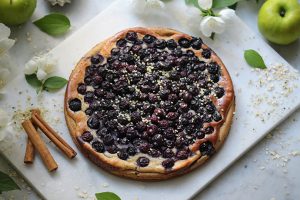 Veganer, glutenfreier Heidelbeerkuchen ohne Industriezucker