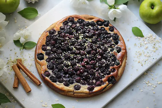 Veganer, glutenfreier Heidelbeerkuchen ohne Industriezucker