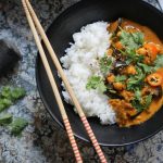 Veganes Auberginencurry mit Jasmin-Duftreis
