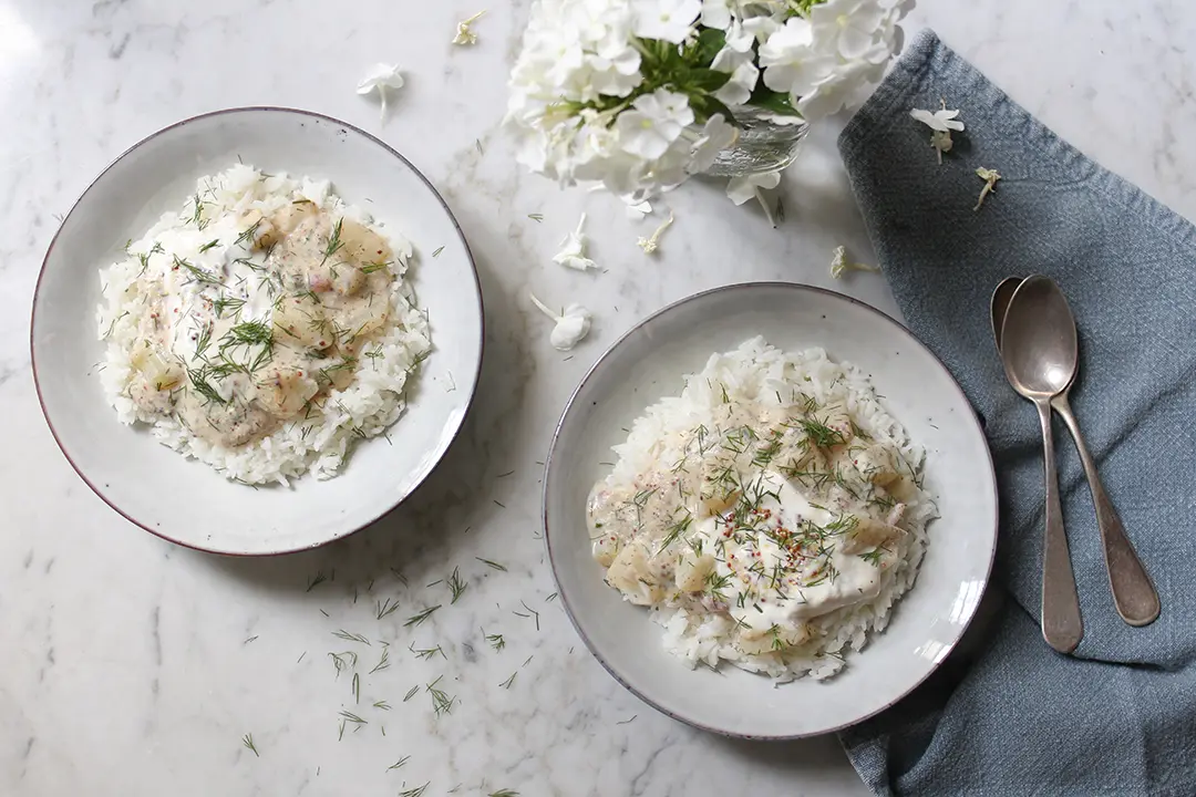 Rezept für Schmorgurke auf Reis mit Dill