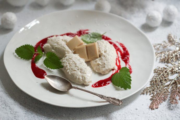 Weißes veganes Schokomousse ganz einfach zubereitet