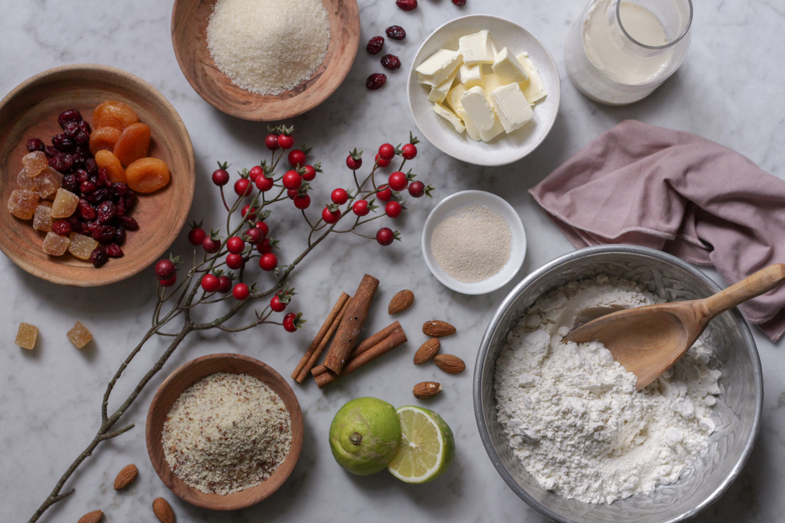 Zutaten für einen veganen Stollen