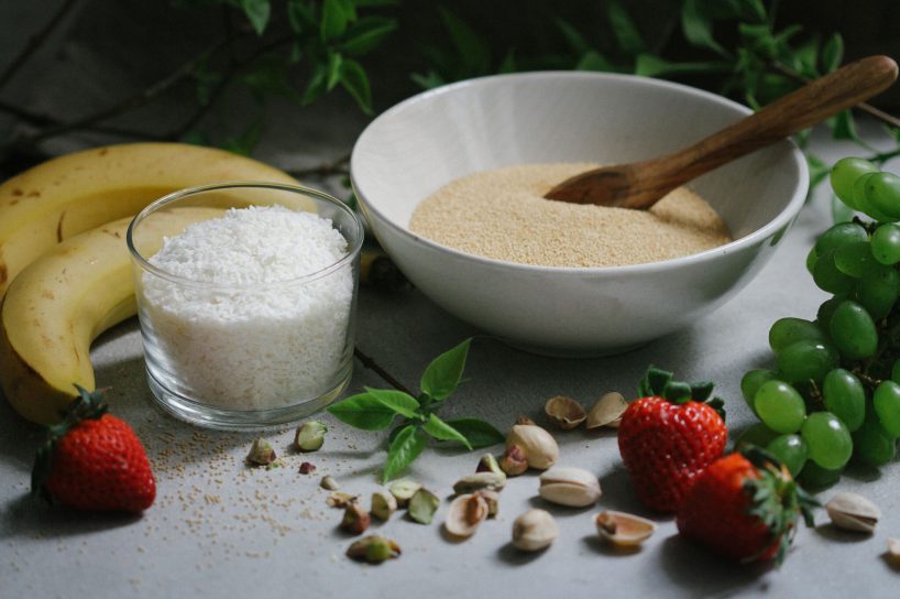 Goldene Milch-Porridge mit gebratener Kokos-Banane • veggies | vegan