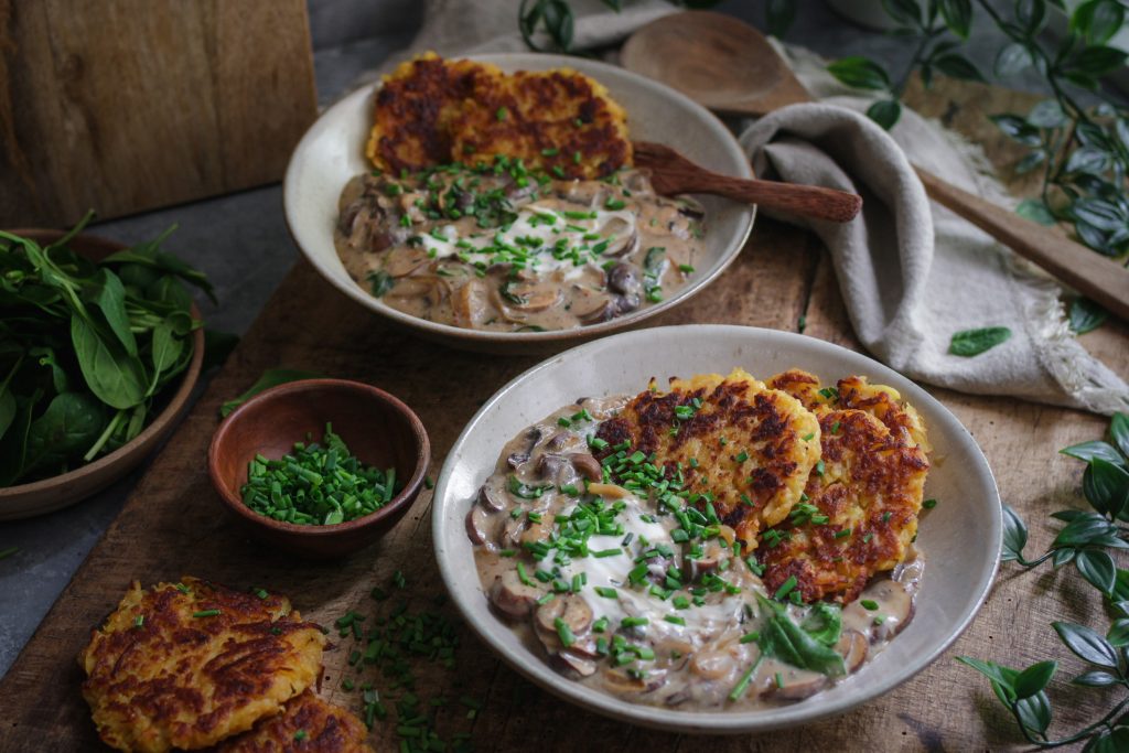 Vegane Kartoffelrösti mit Rahmchampignons