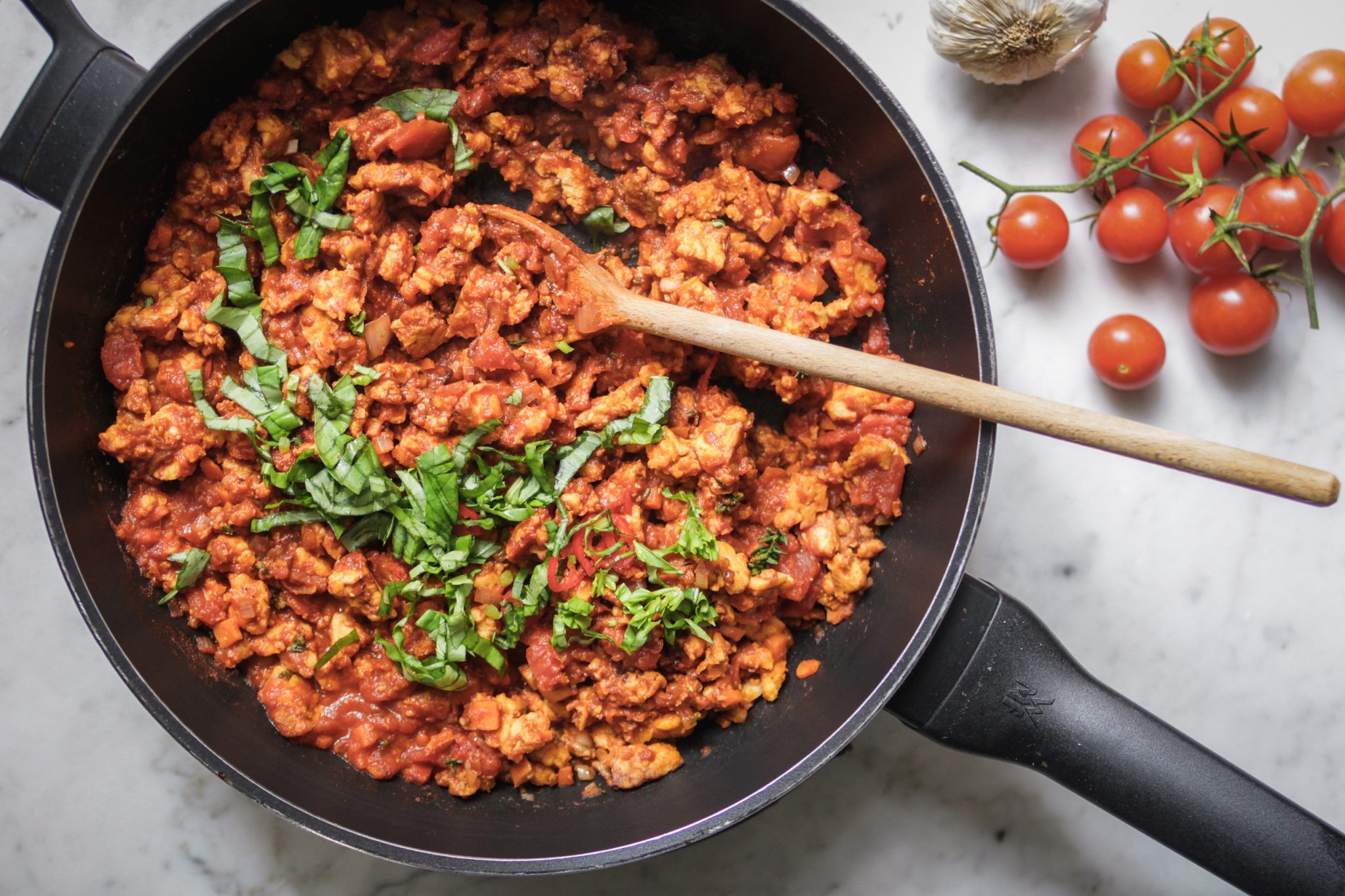Pasta mit köstlicher TempehBolognese • veggies vegan