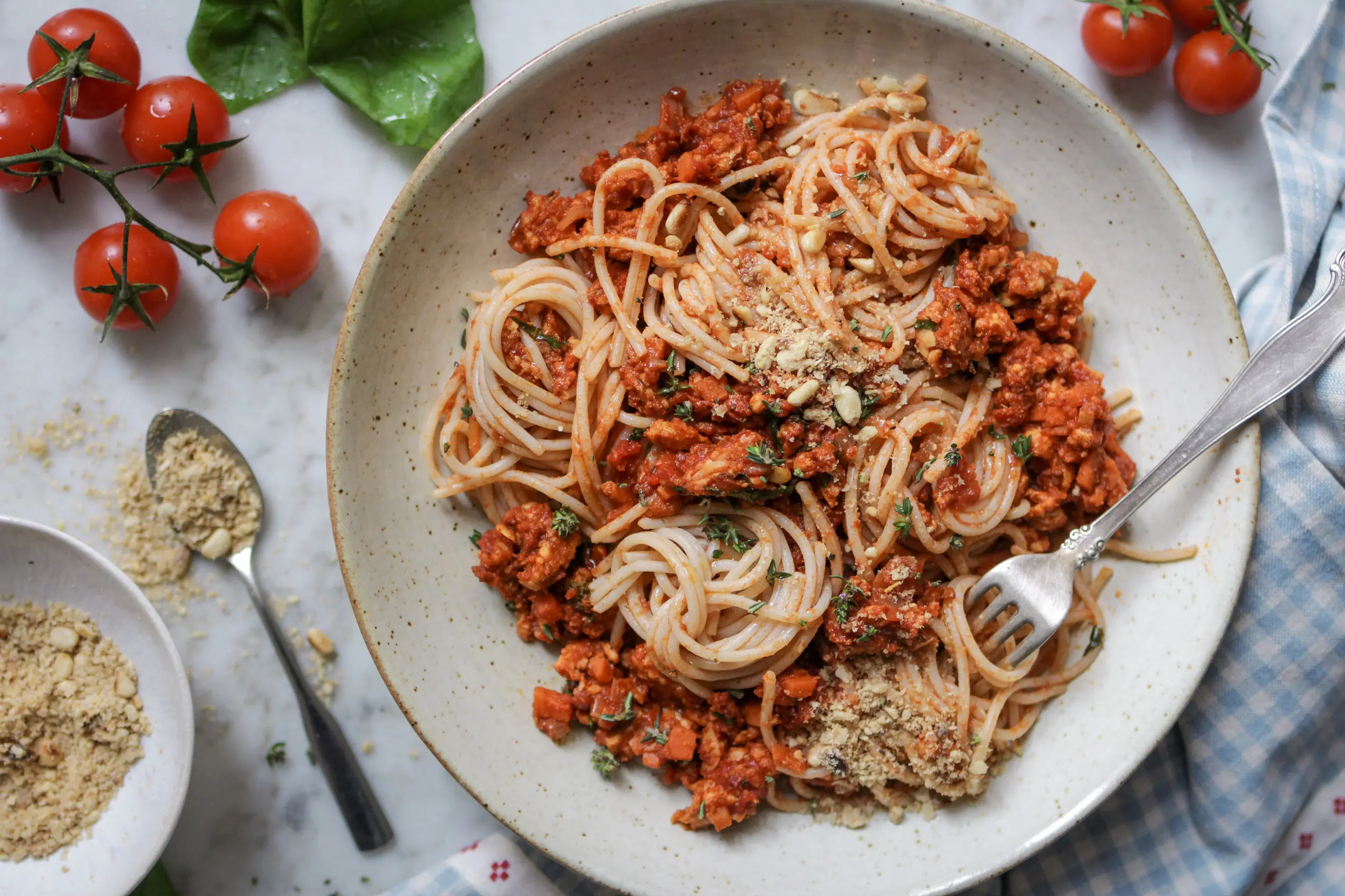 Vegane Pasta mit Tempeh-Bolognese