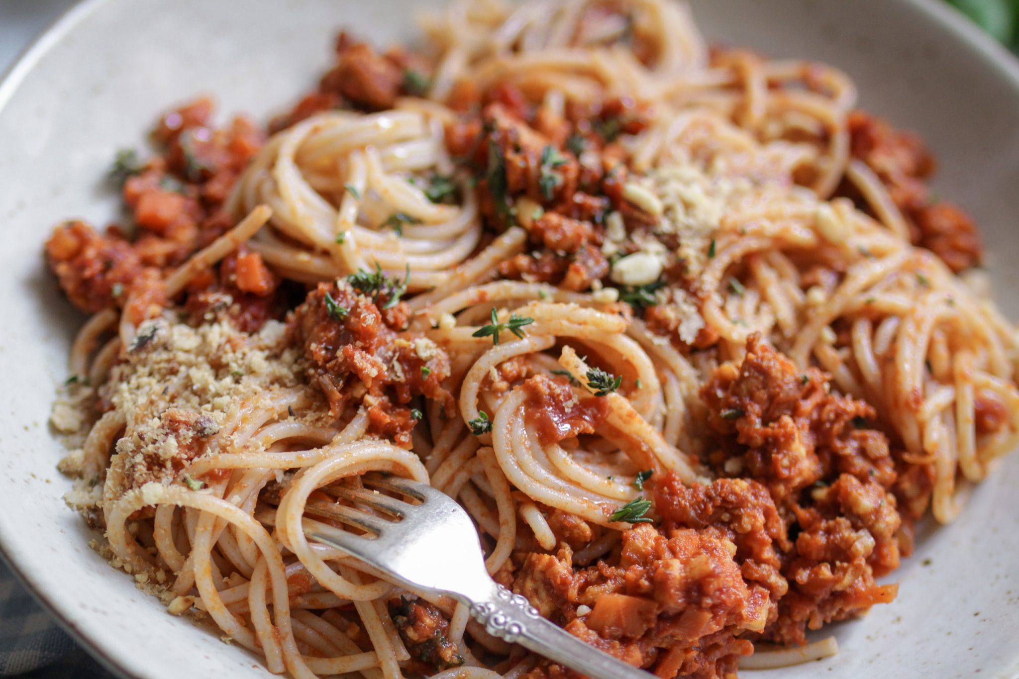Pasta mit köstlicher TempehBolognese • veggies vegan