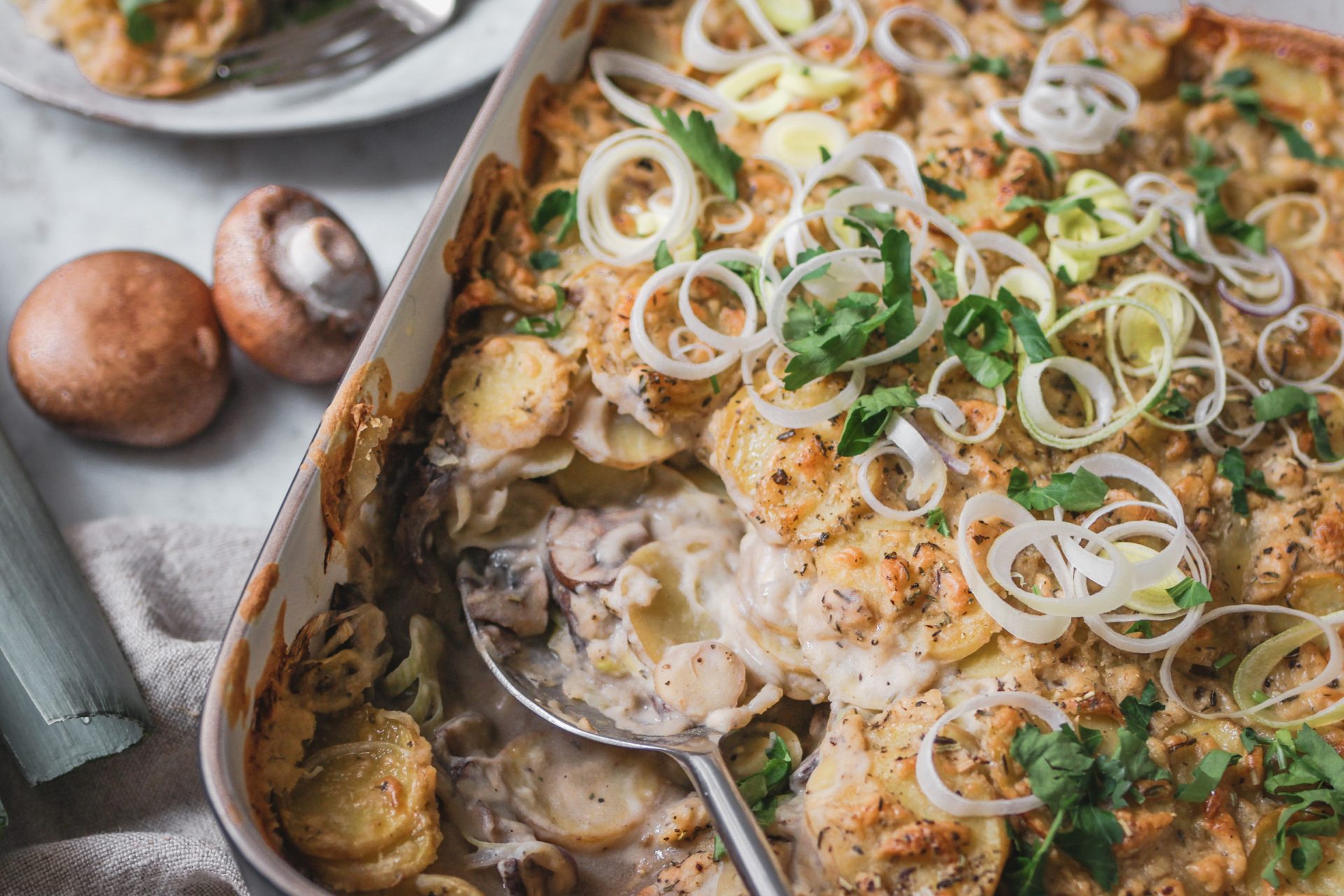 Veganes Kartoffel-Lauch Gratin