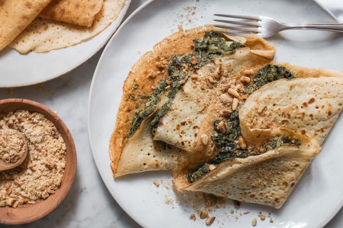 Soft, gluten-free Mung Bean-Pancakes with Spinach