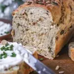 Zucchini-Zwiebelbrot