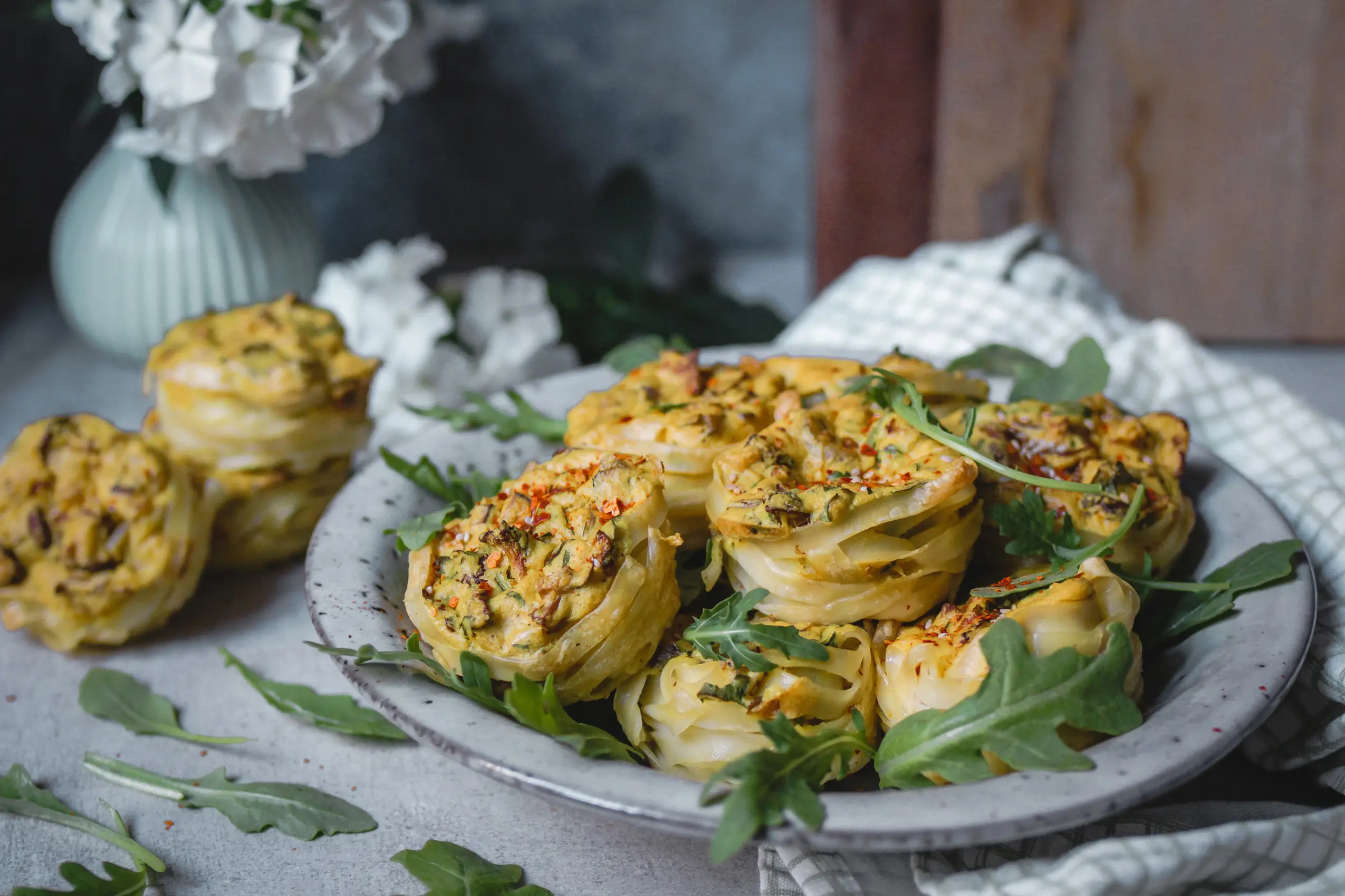 Rezept für vegane Nudelnester mit Pfifferlingen