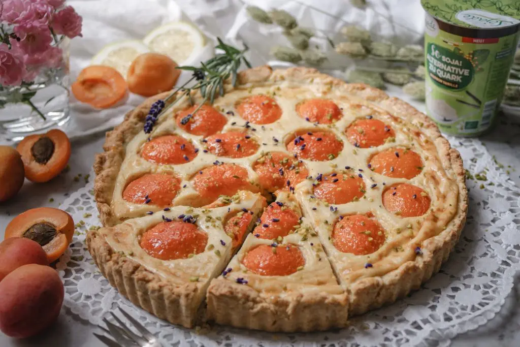 Veganer Aprikosen-Quarkkuchen