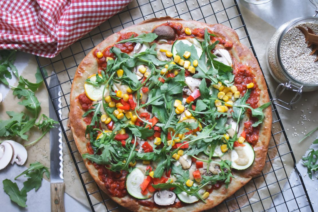 Vegan QuinoaPizza (2ingredients glutenfree crust) • veggies vegan