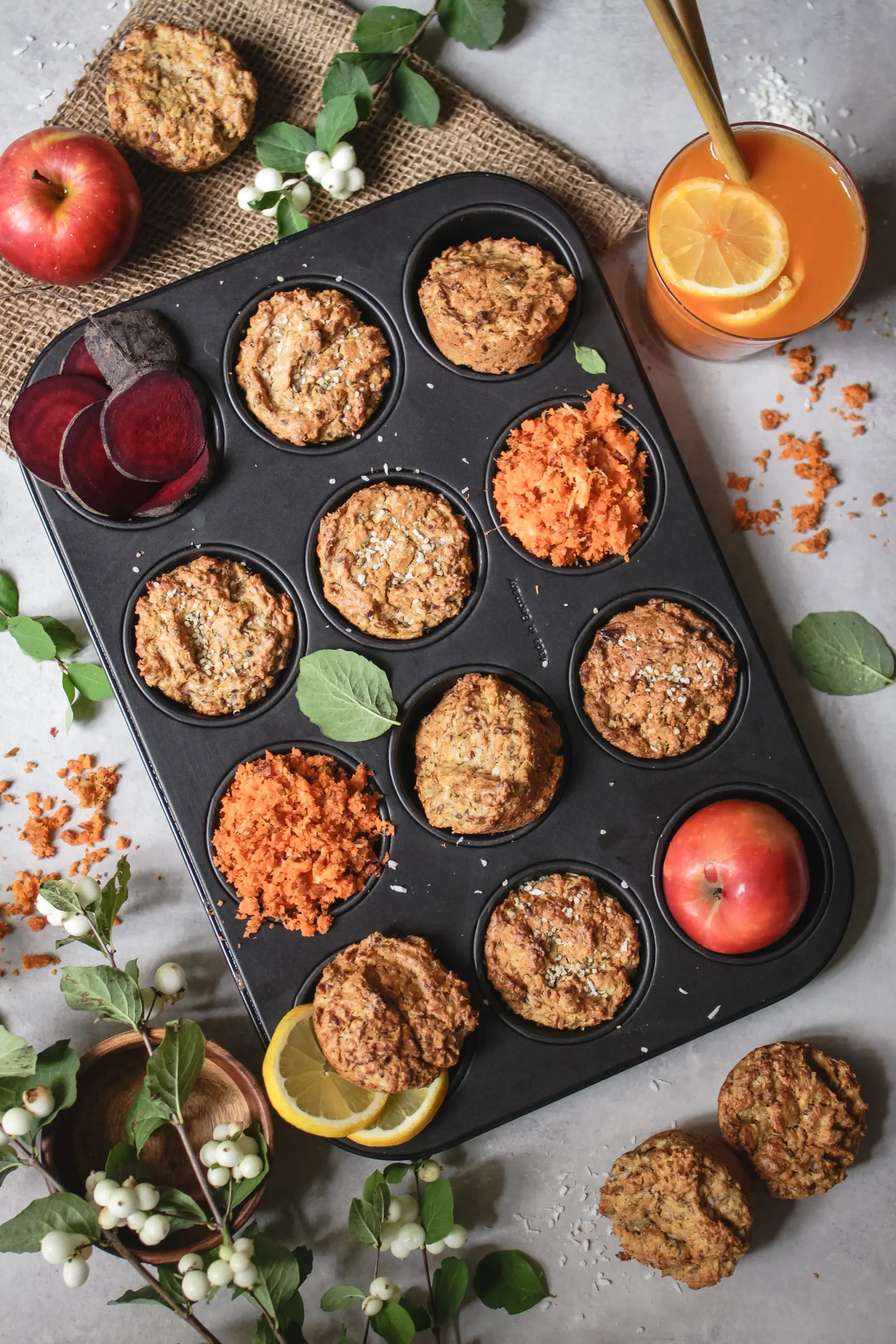 Vegane Muffins aus Trestern und Gemüseresten