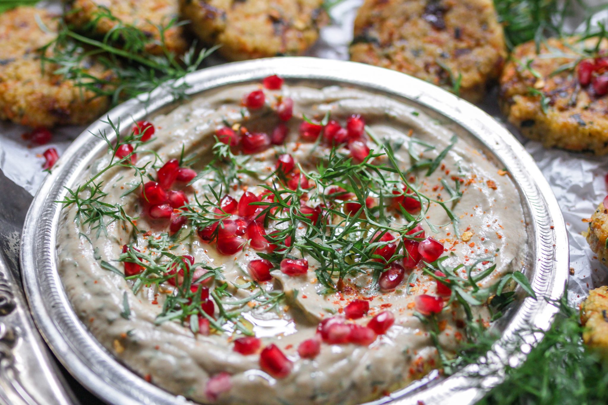 Vegane Hirse-Taler mit Baba Ghanoush • veggies | vegan