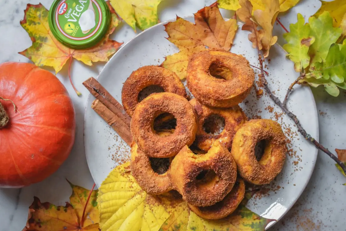 Rezept für vegane Donuts mit Kürbis