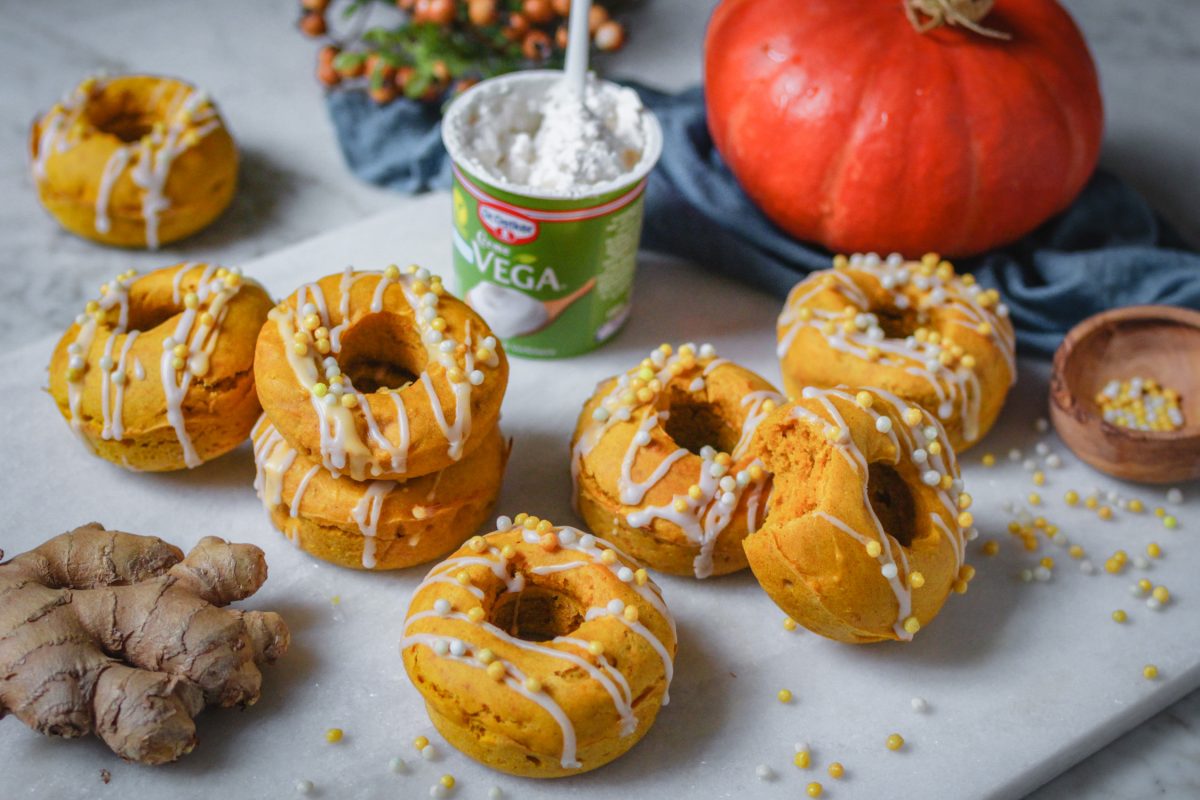 Fluffige, vegane Kürbis-Donuts