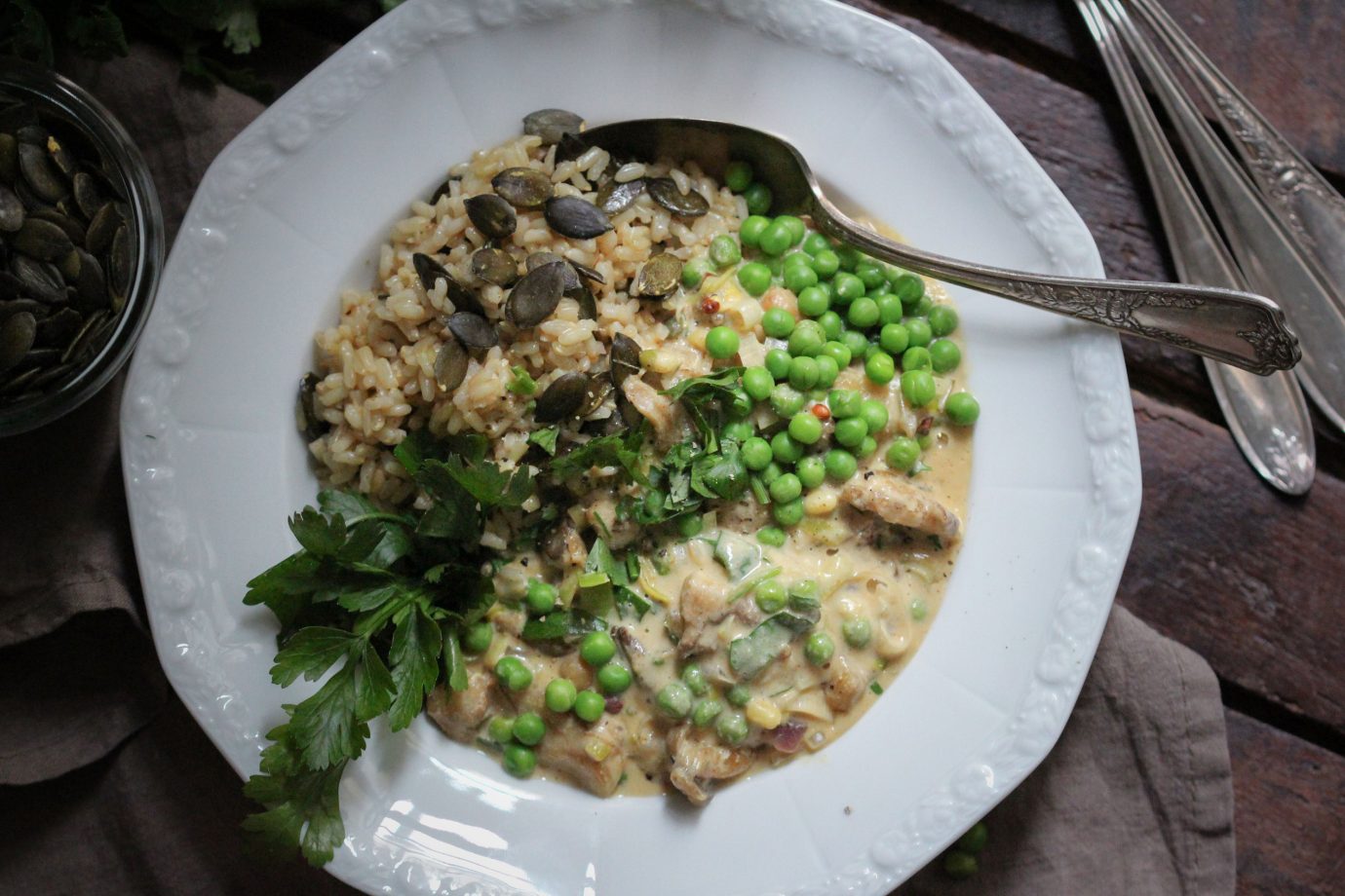 Austernpilz-Sprossen-Geschnetzeltes mit Erbsen &amp; Naturreis • veggies ...