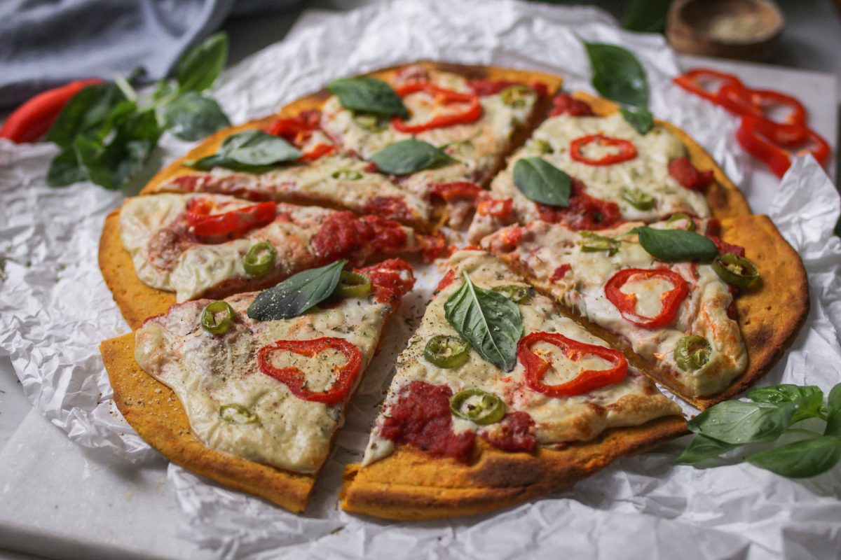 Glutenfreie, vegane Süßkartoffelpizza