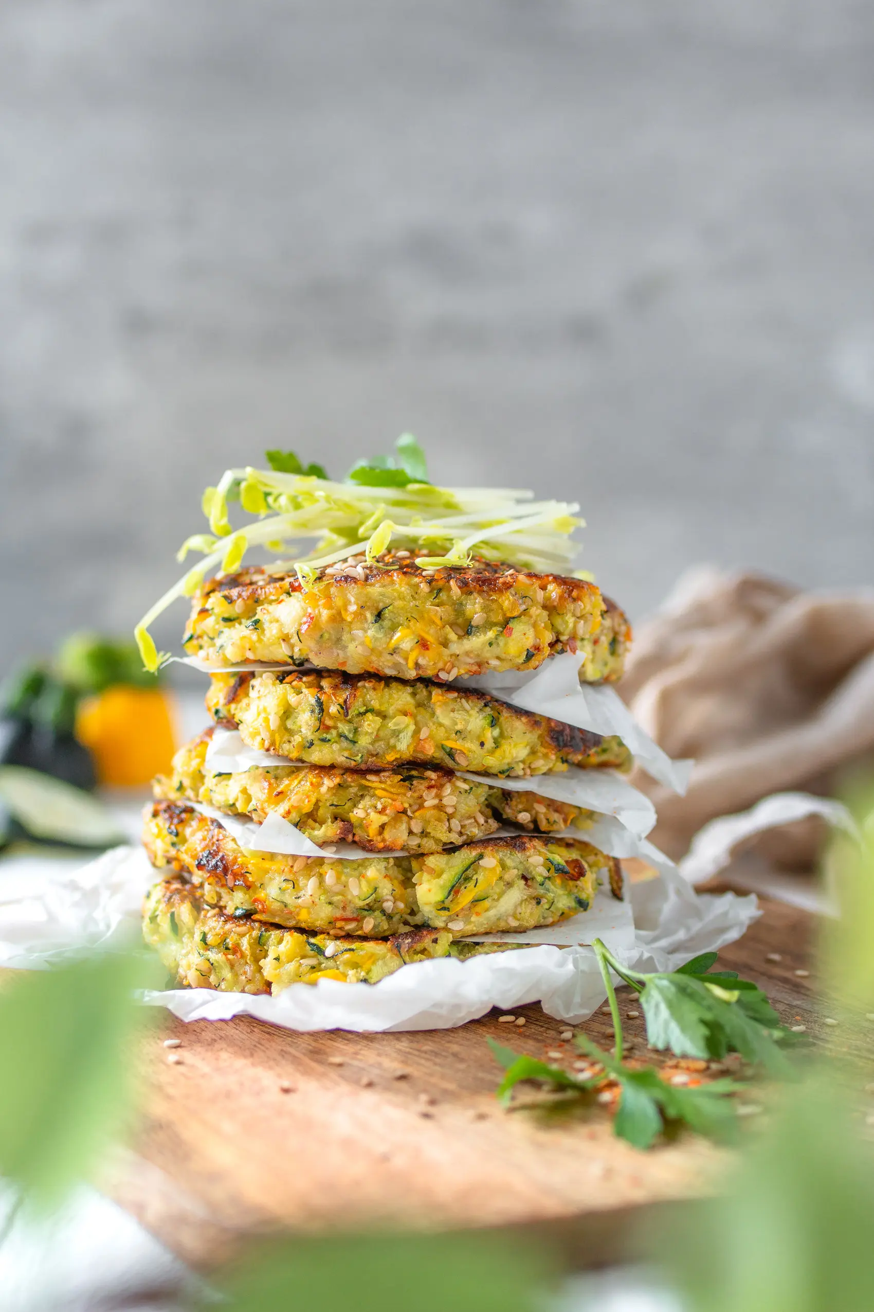Rezept für Zucchinipuffer mit Rahmpilzen