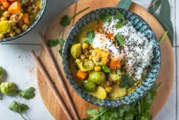 Veganes Rosenkohl-Süßkartoffel Curry