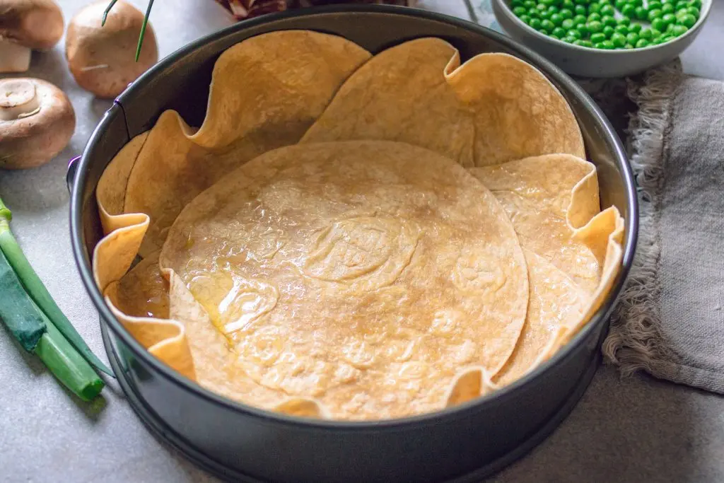 Vegane Tortilla-Fladen in einer Springform