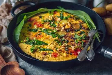 Vegane Bärlacuch-Frittata mit Kartoffeln